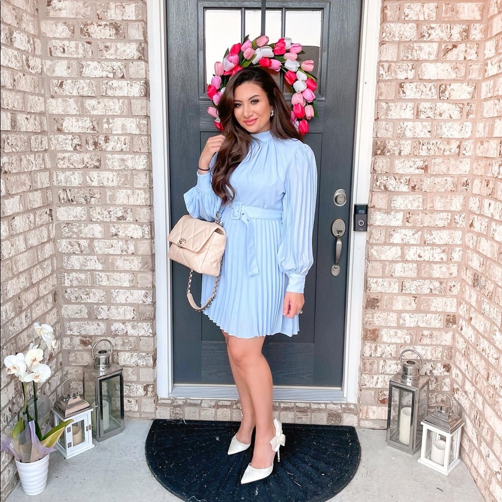 Baby blue Mock-neck Self Buckle Belted Pleated Dress - Picture 7 of 9